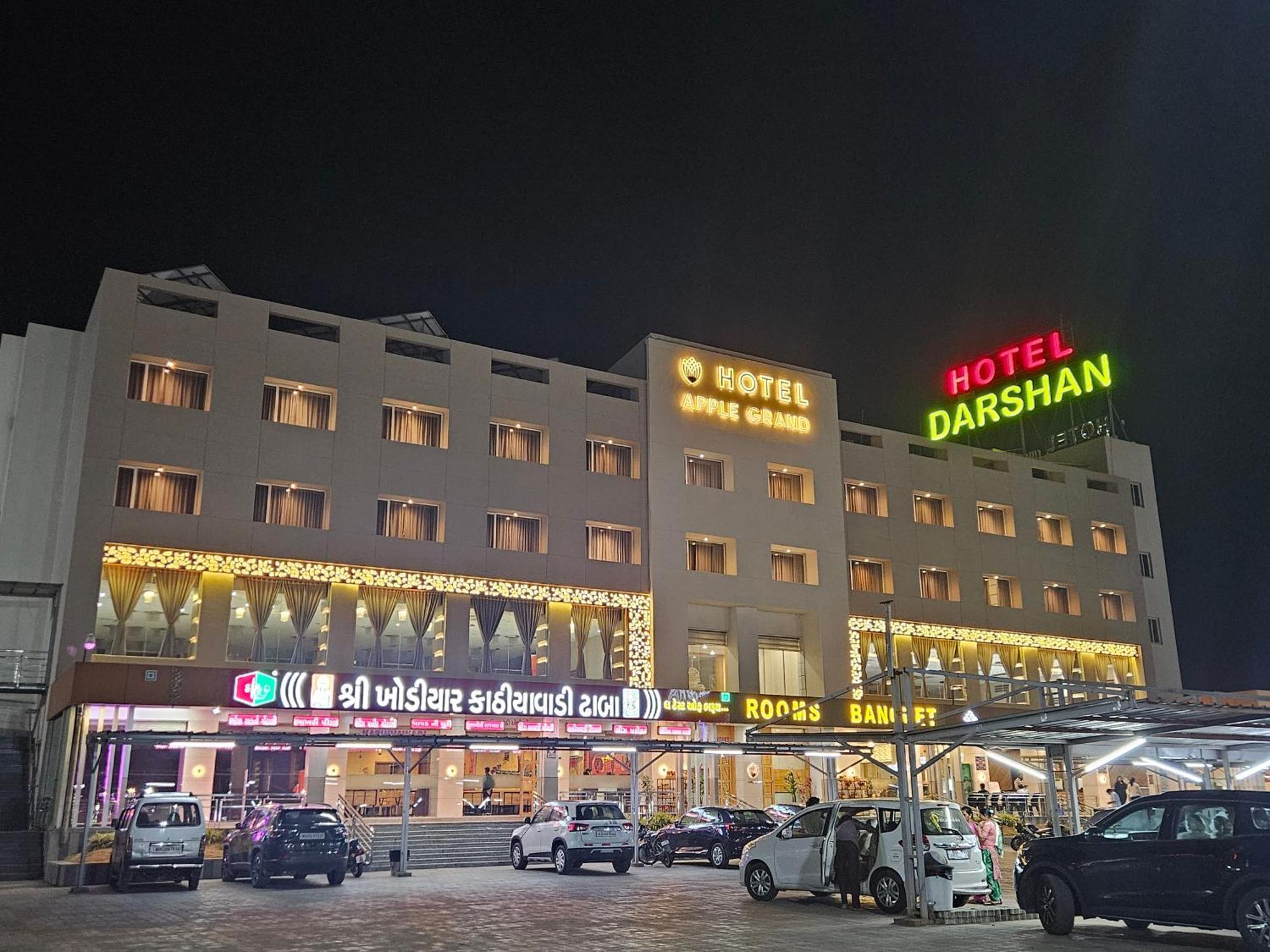 Hotel Grand Darshan Vadodara Kültér fotó