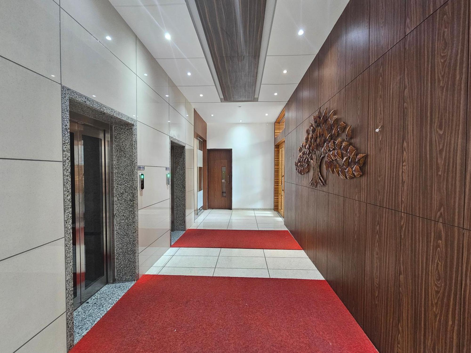 Hotel Grand Darshan Vadodara Kültér fotó
